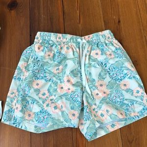 Floral Chubbies Orginal $80
